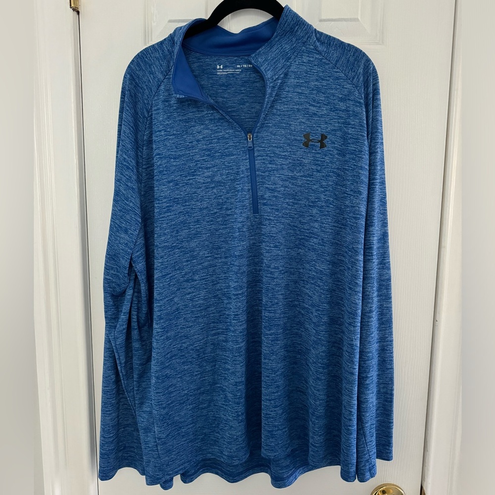 Men’s Under Armour 1/4 zip in blue size XL